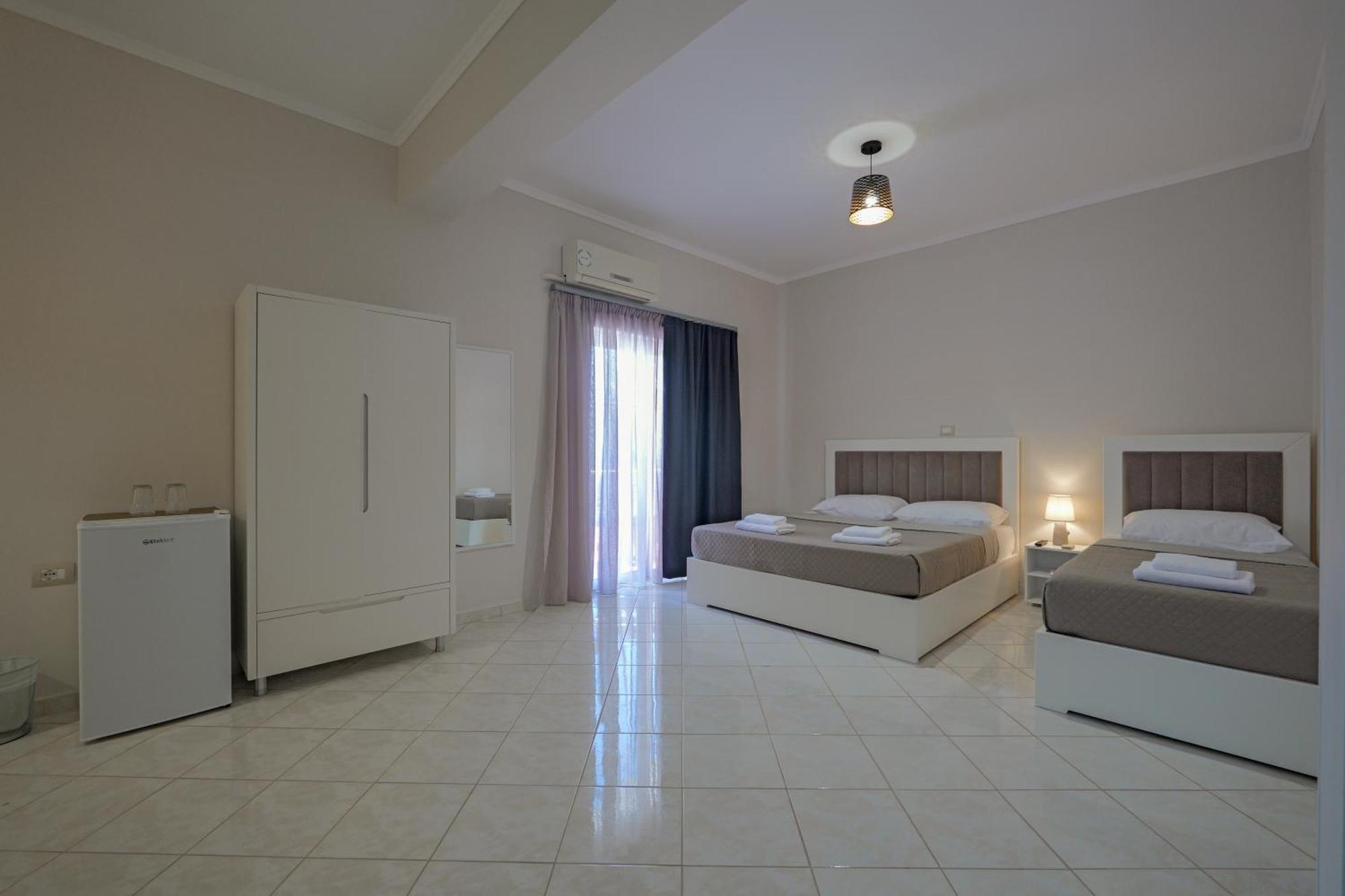 Hotel Deja Vu Ksamil Habitación foto