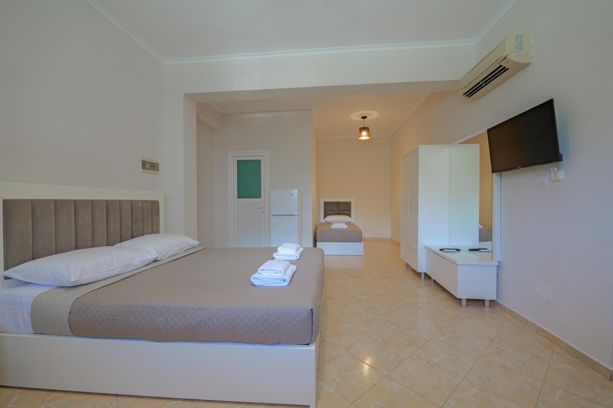 Hotel Deja Vu Ksamil Exterior foto