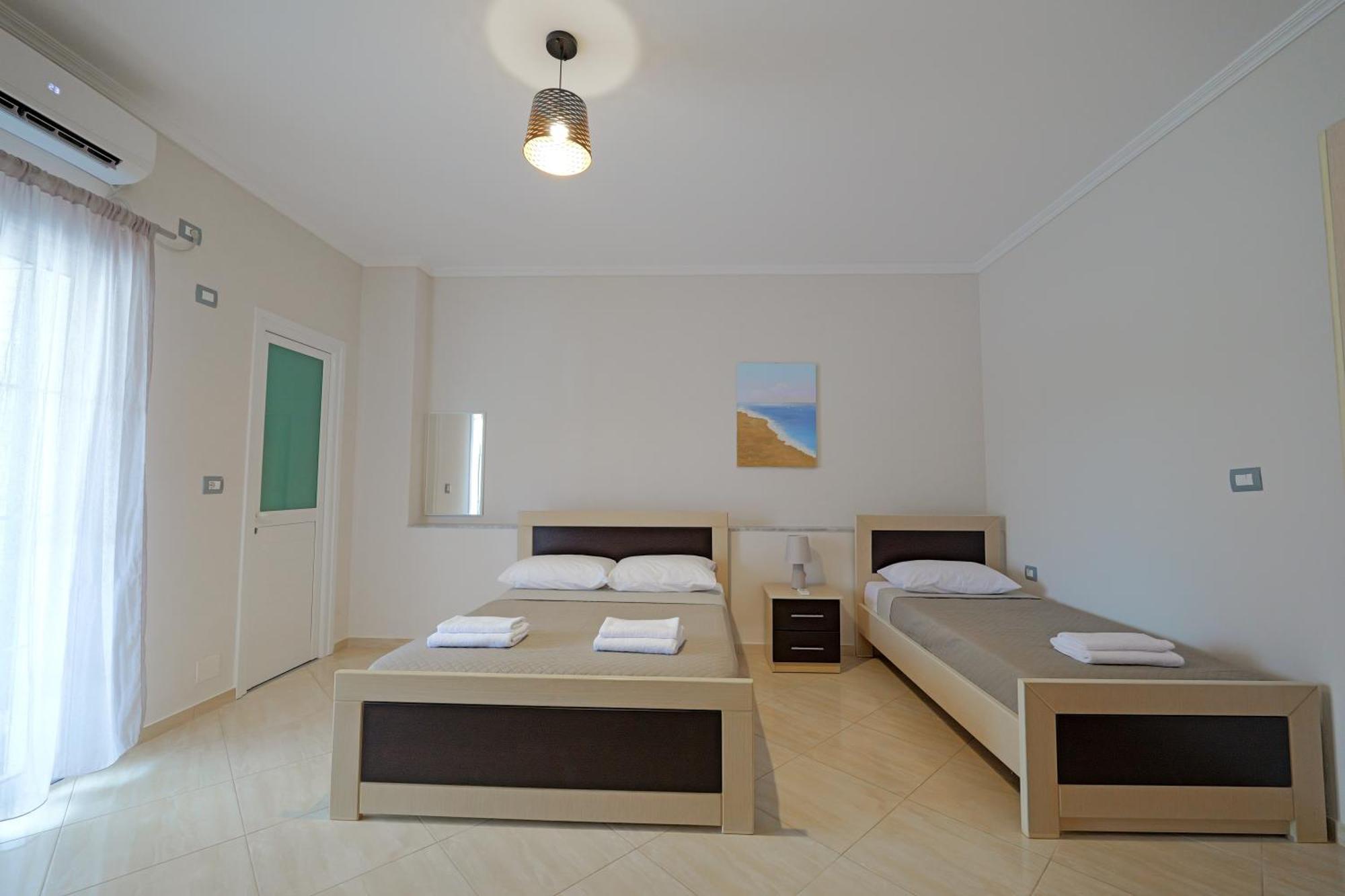 Hotel Deja Vu Ksamil Habitación foto